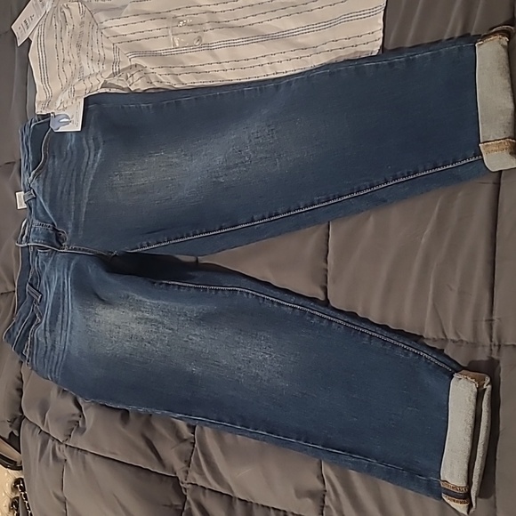 Outfit - Picture 2 of 7